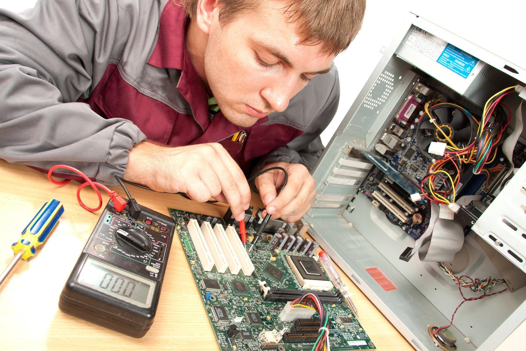 С чего начинают ремонт компьютеров?