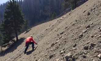 Instalación en pendiente: precauciones esenciales que debes conocer